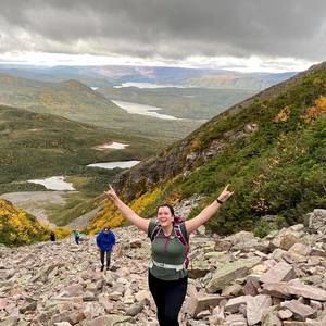 Meet your Posher, Hilary